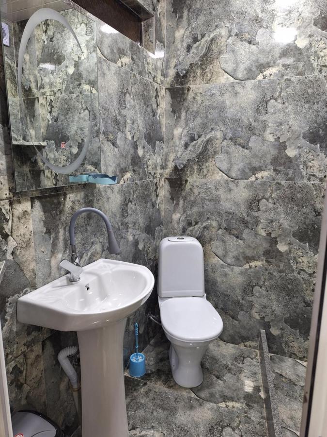Guest House 15A Kutaisi Bagian luar foto