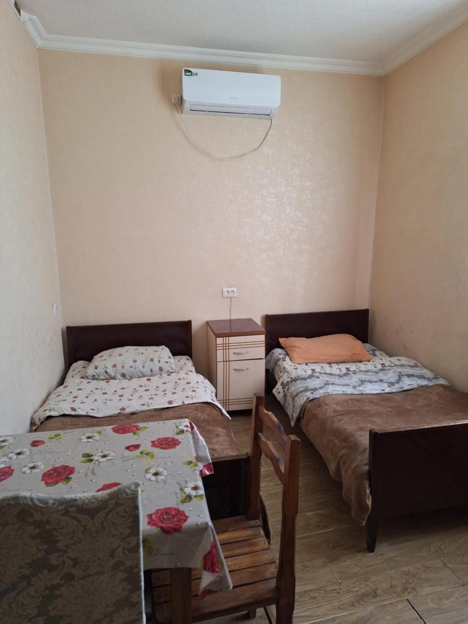 Guest House 15A Kutaisi Bagian luar foto