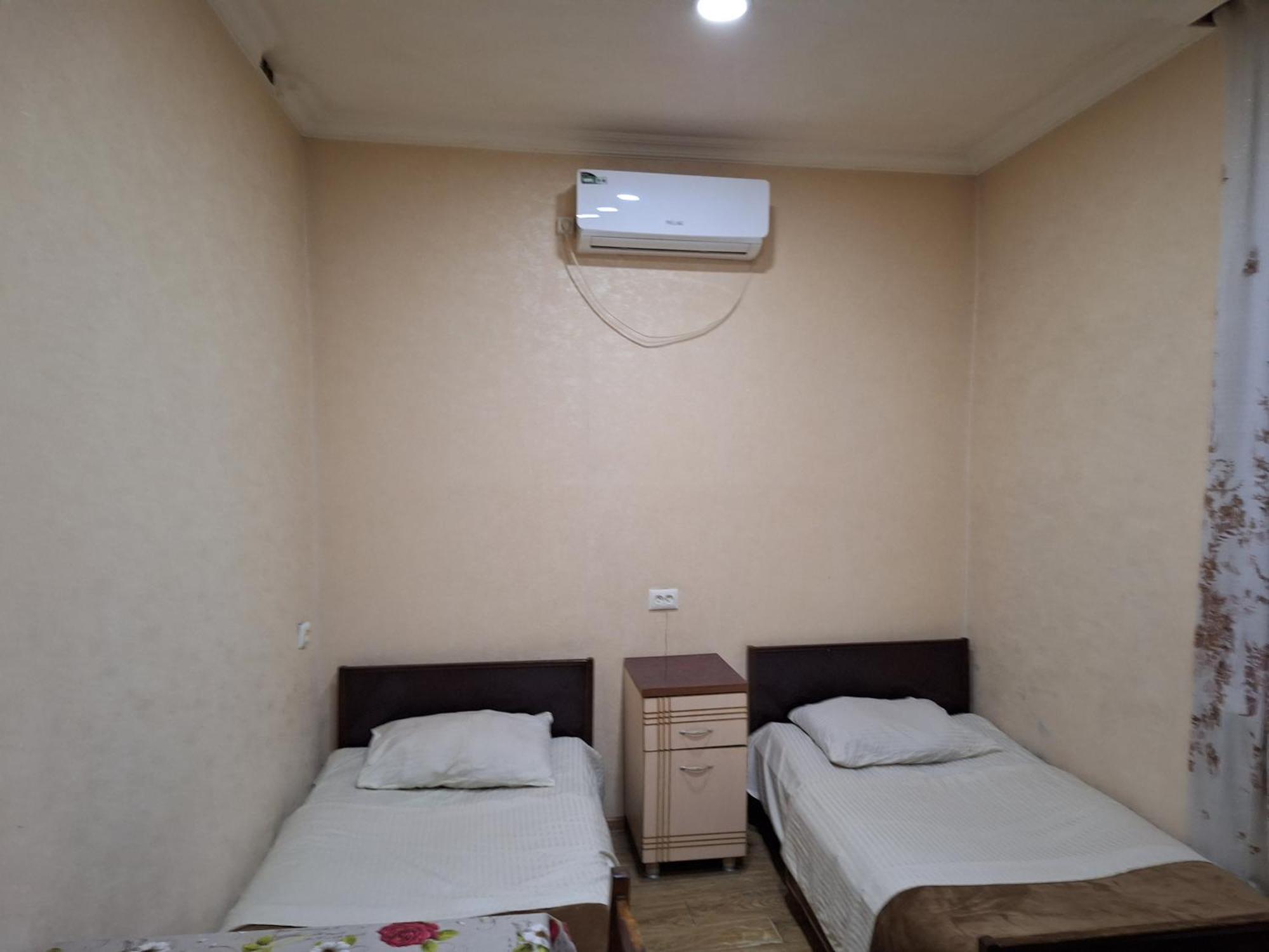 Guest House 15A Kutaisi Bagian luar foto