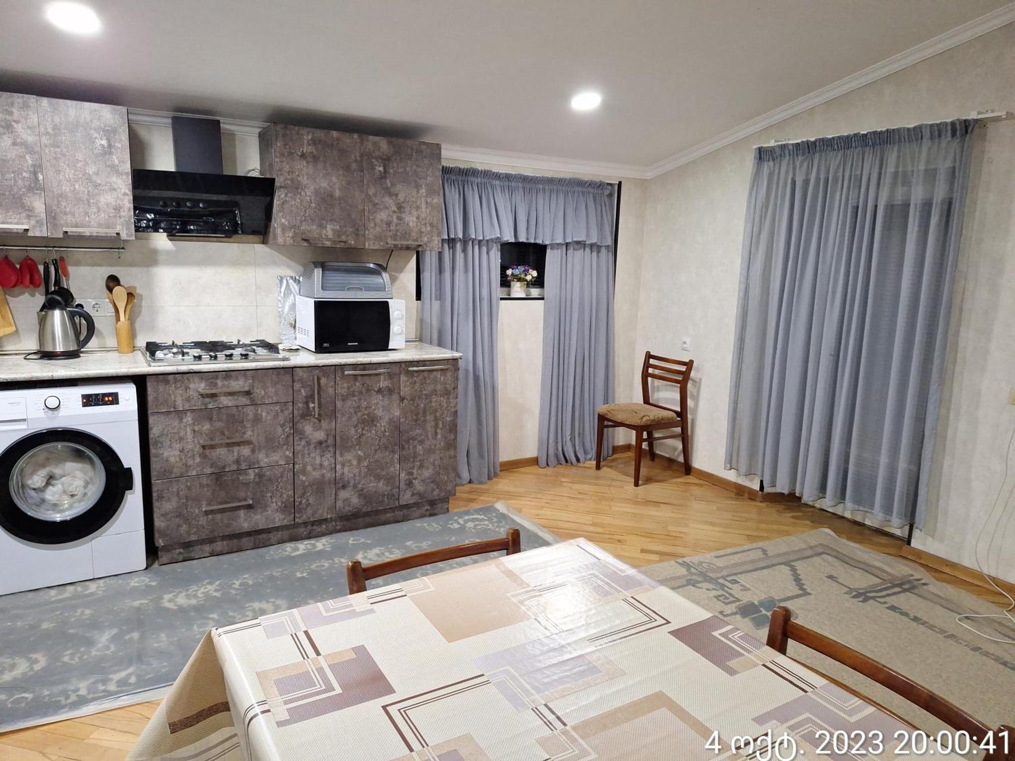 Guest House 15A Kutaisi Bagian luar foto