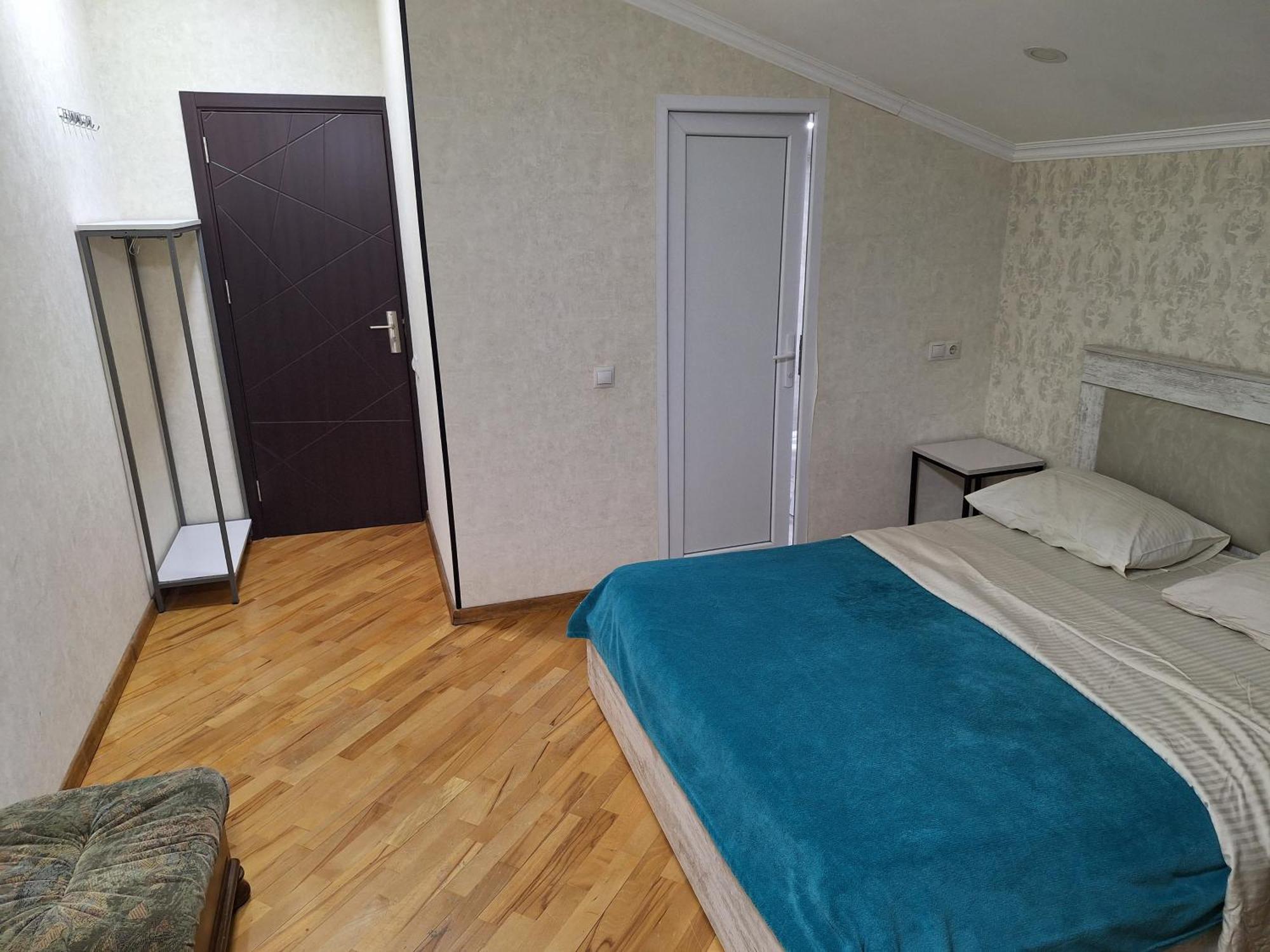 Guest House 15A Kutaisi Bagian luar foto