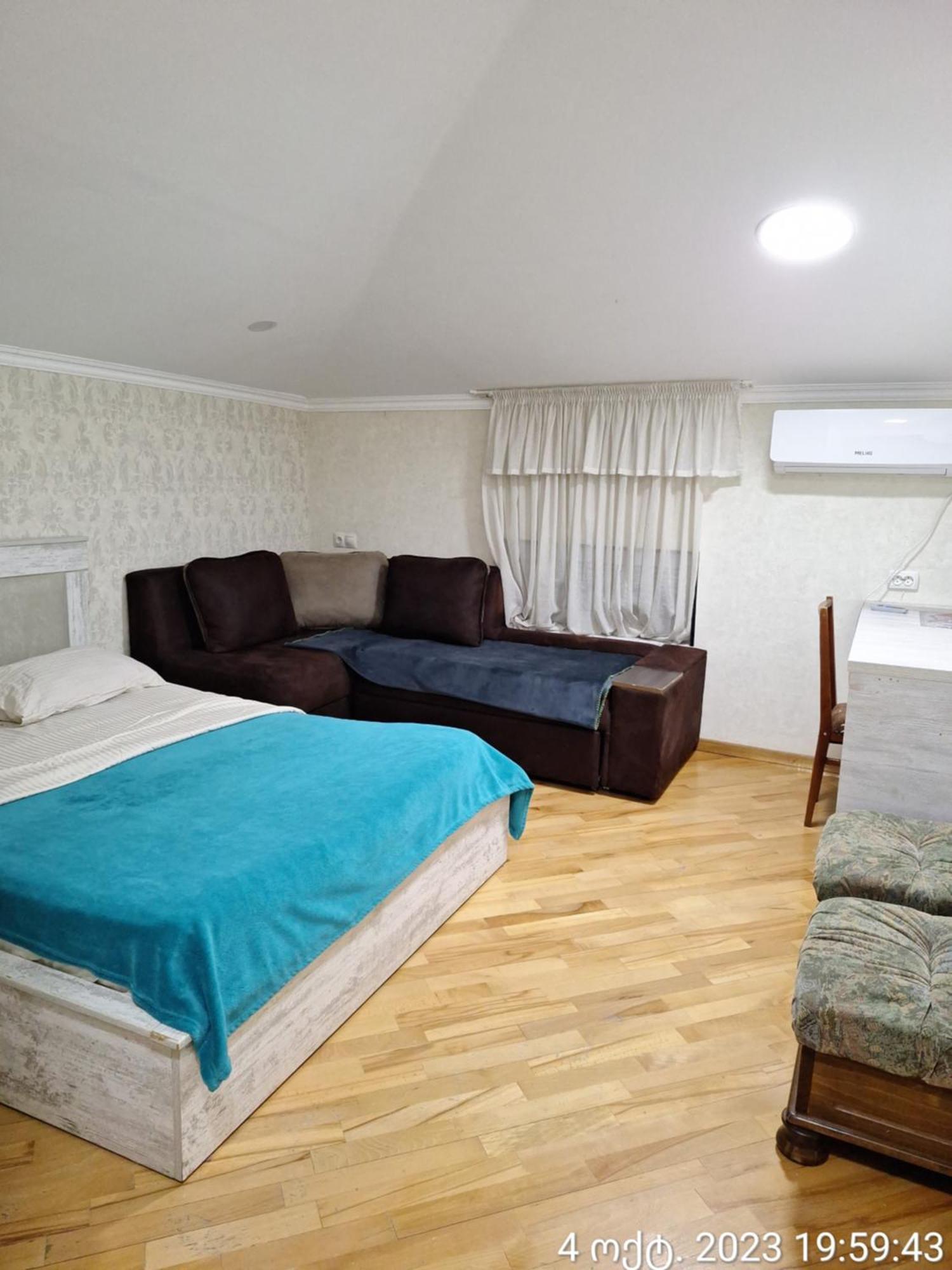 Guest House 15A Kutaisi Bagian luar foto