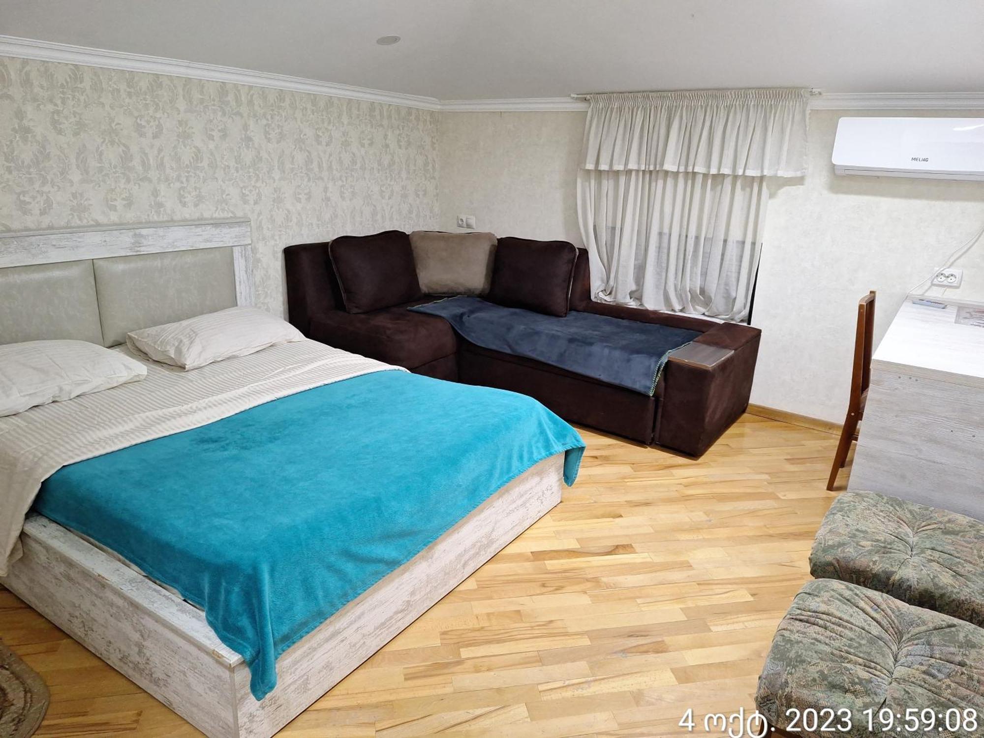 Guest House 15A Kutaisi Bagian luar foto