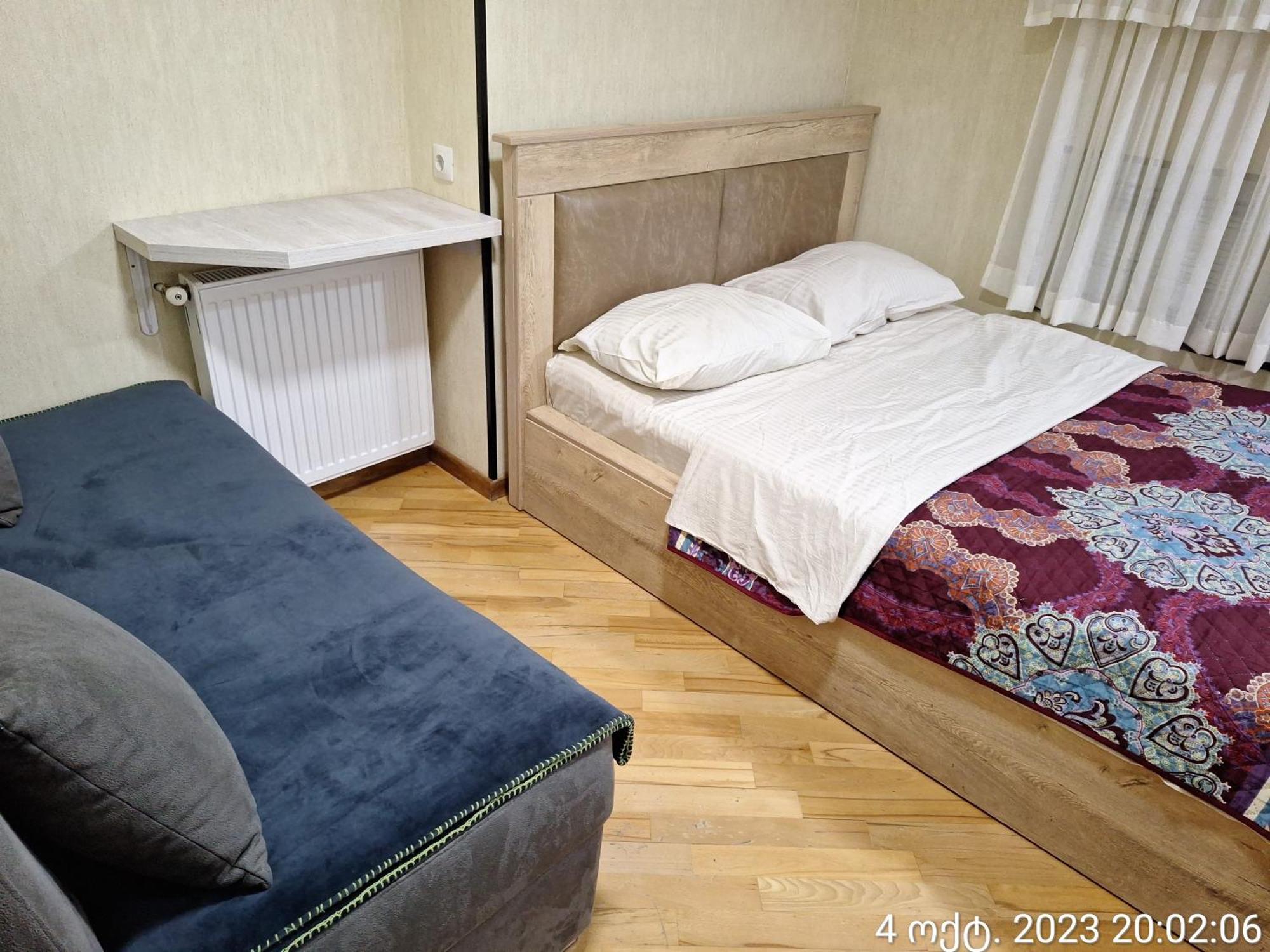 Guest House 15A Kutaisi Bagian luar foto