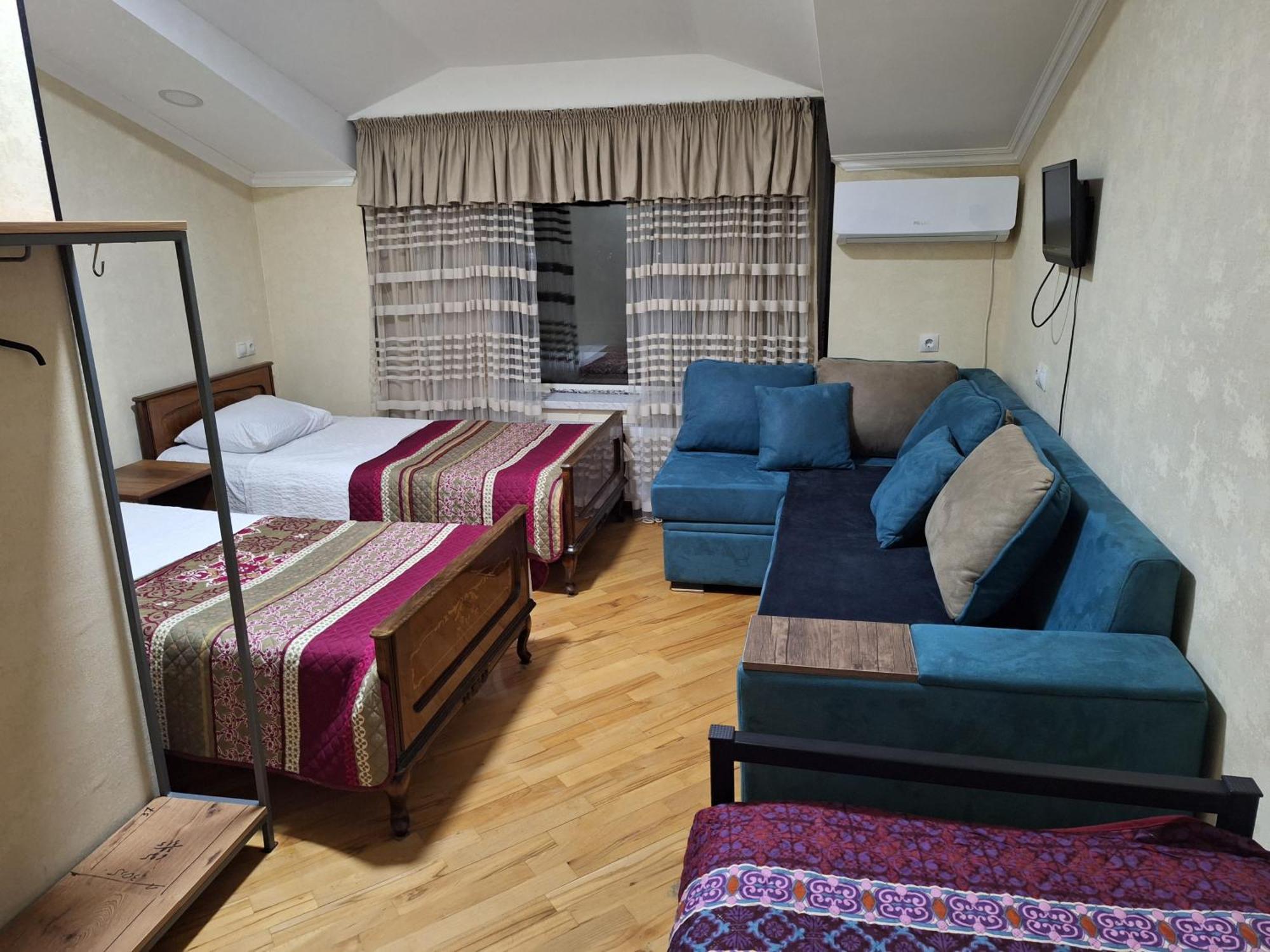 Guest House 15A Kutaisi Bagian luar foto