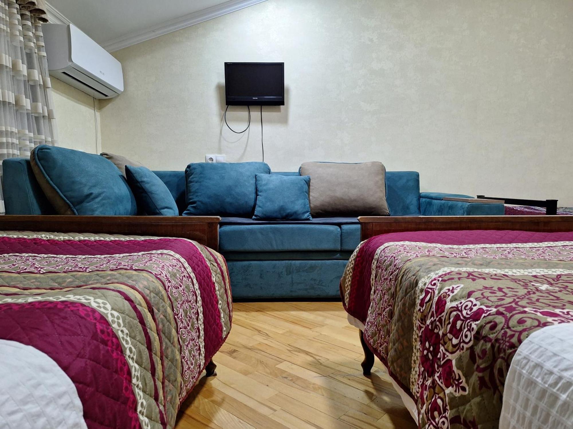 Guest House 15A Kutaisi Bagian luar foto
